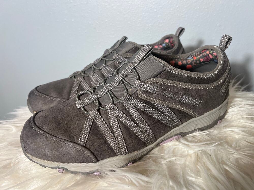 Skechers Seager Hiker Shoe Flowerette Womens Sz 10 Suede Leather Slip In On